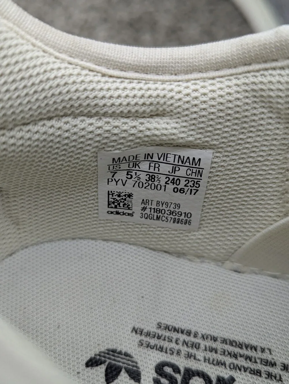Adidas Tubular Shadow Women's Size 7 Running Walking Gym Shoes Casual Comfort